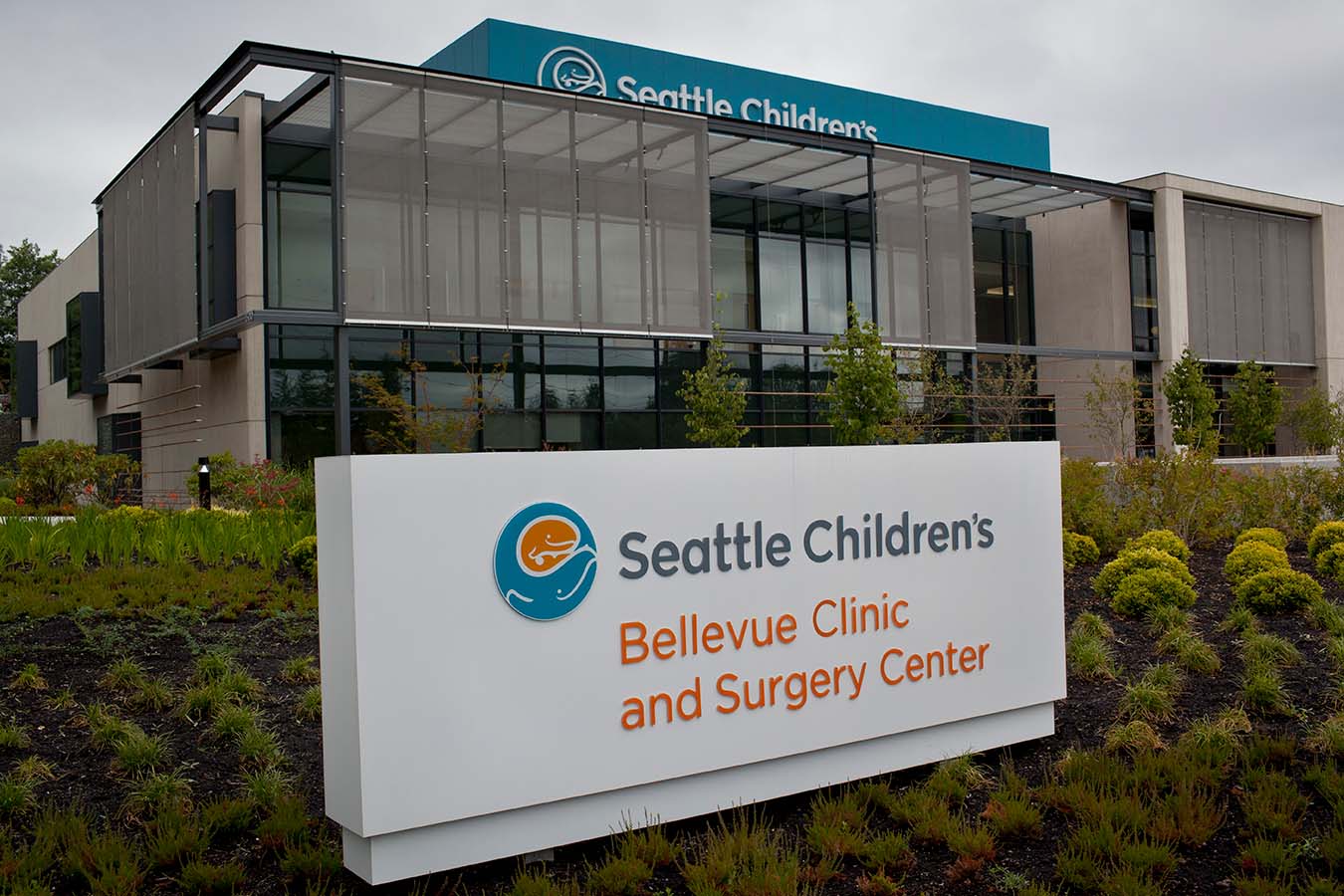 Bellevue Clinic and Surgery Center Entrance Sign