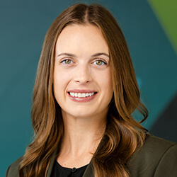 Dr. Lauren Poniatowski