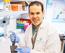 Dr. Adrian Piliponsky Dr. Adrian Piliponsky