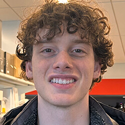 Jonah Valenti 
